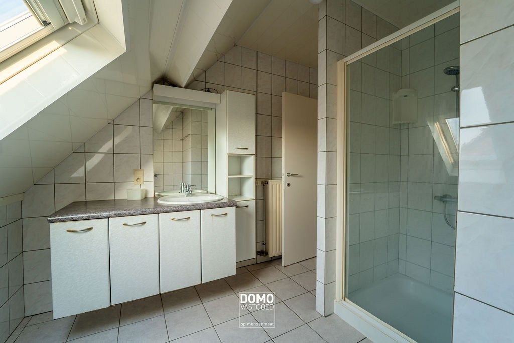 Instapklaar appartement met garage, rustig gelegen. foto 10