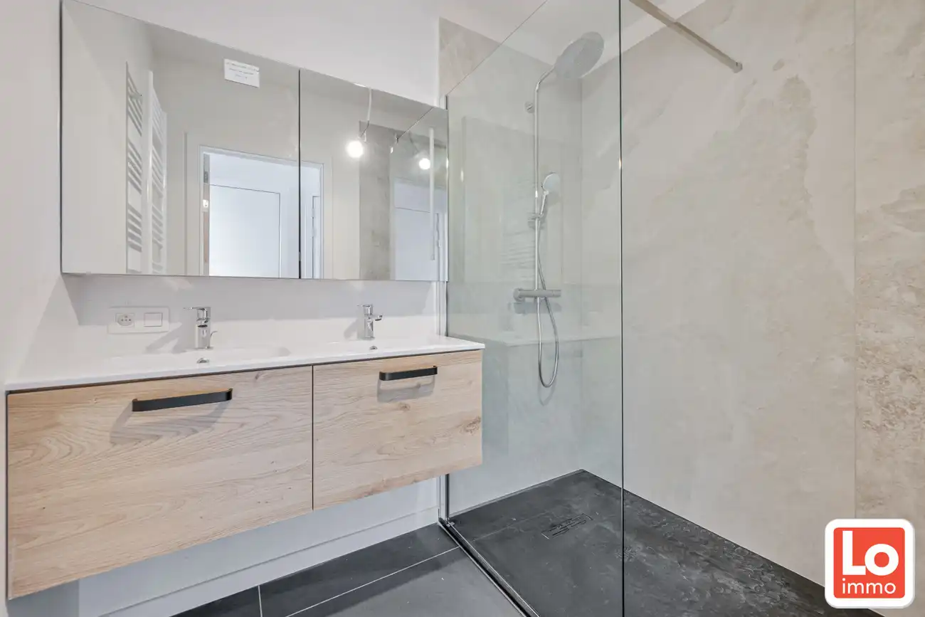 Prachtig ruim appartement (+/-110m²) met 2 slpk en ruim terras foto 10