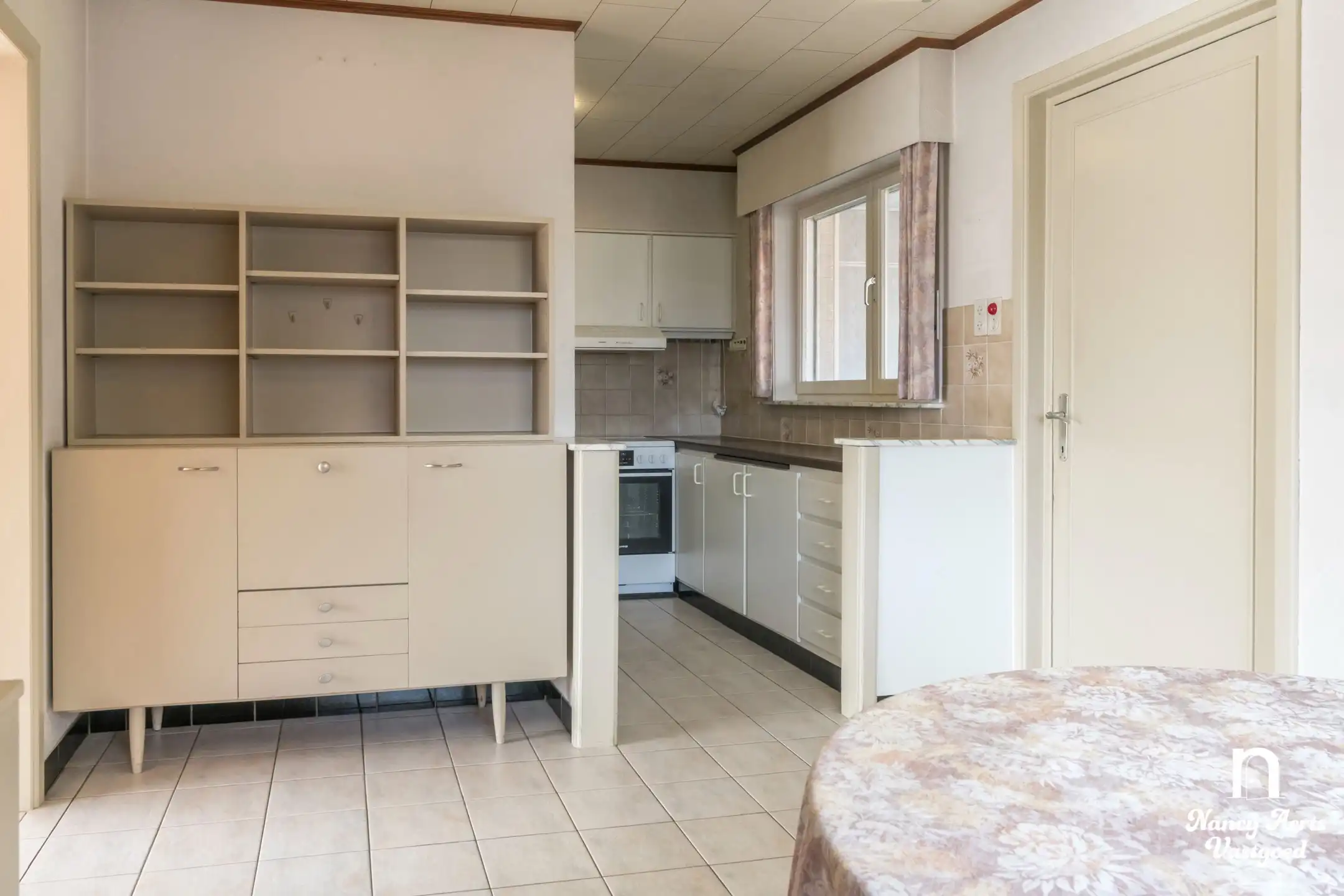 Karaktervolle woning met groene tuin in een rustige straat foto 16