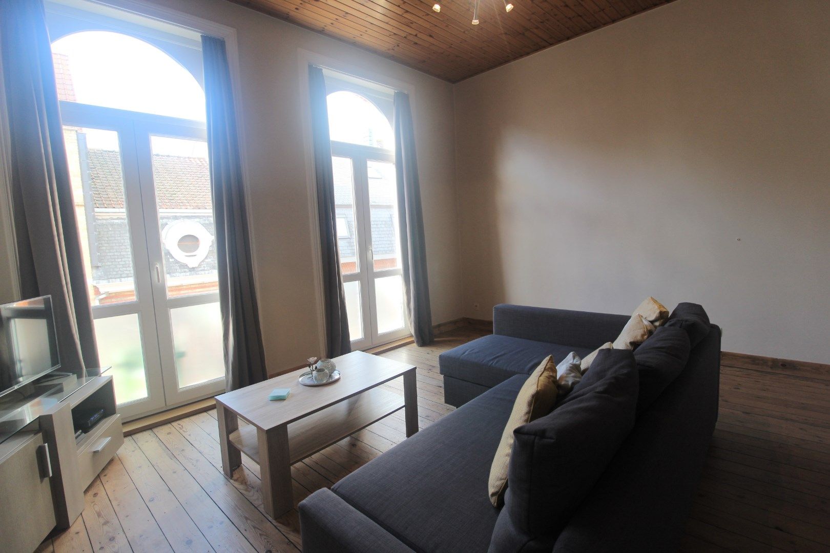 DUPLEX-APPARTEMENT MET 2 SLAAPKAMERS IN CENTRUM IEPER foto 3