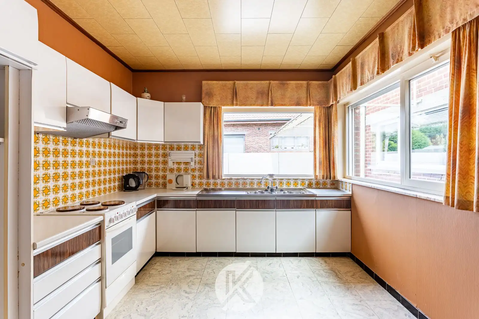 Robuuste halfopen woning met mooie mogelijkheden foto 12