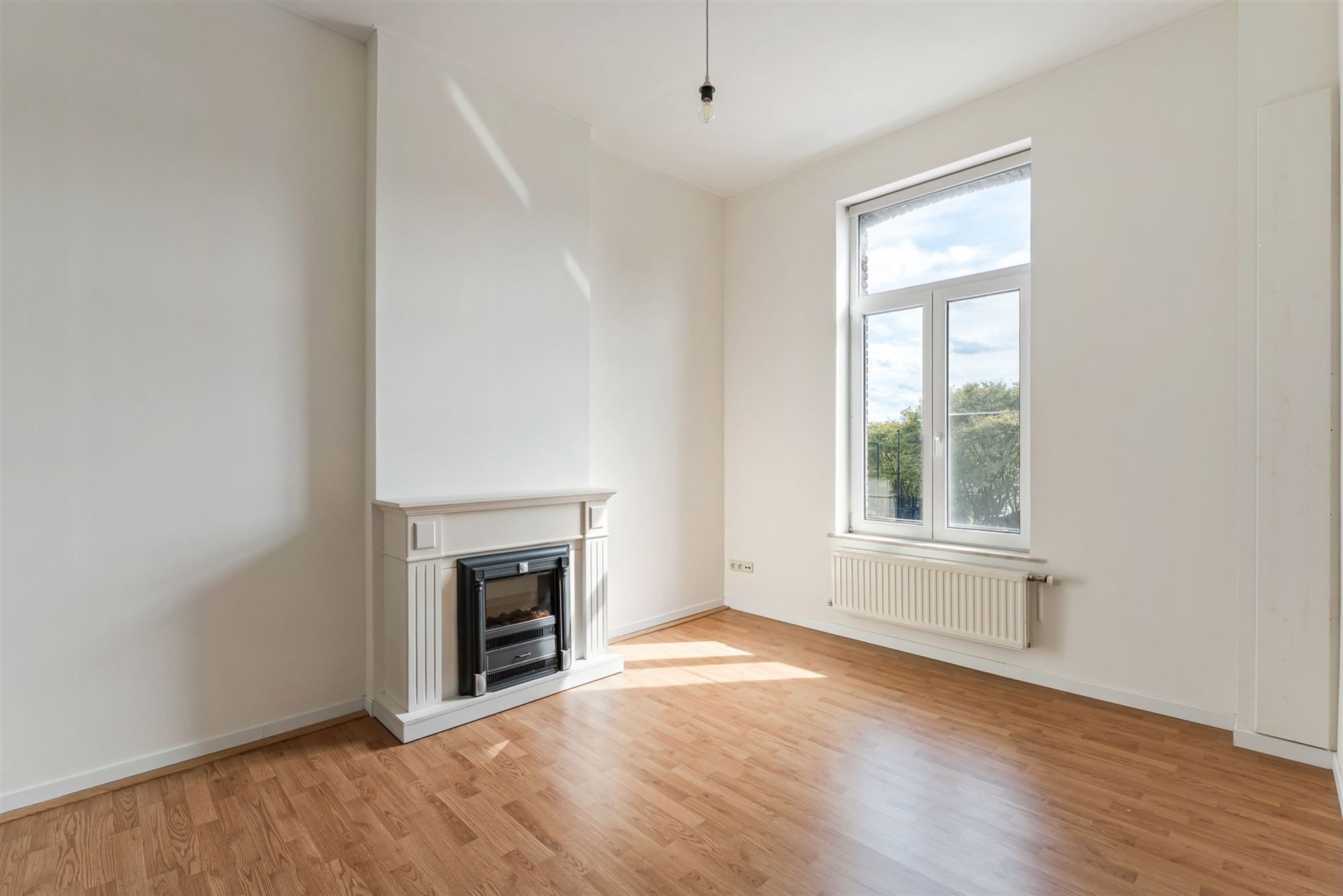 PRACHTIG INSTAPKLAAR HERENHUIS IN GEEL CENTRUM  foto 15