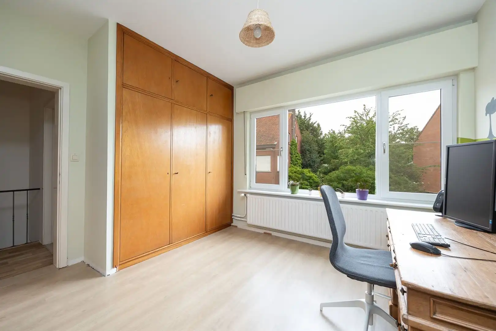Centraal gelegen woning met garage in dorpscentrum. foto 15