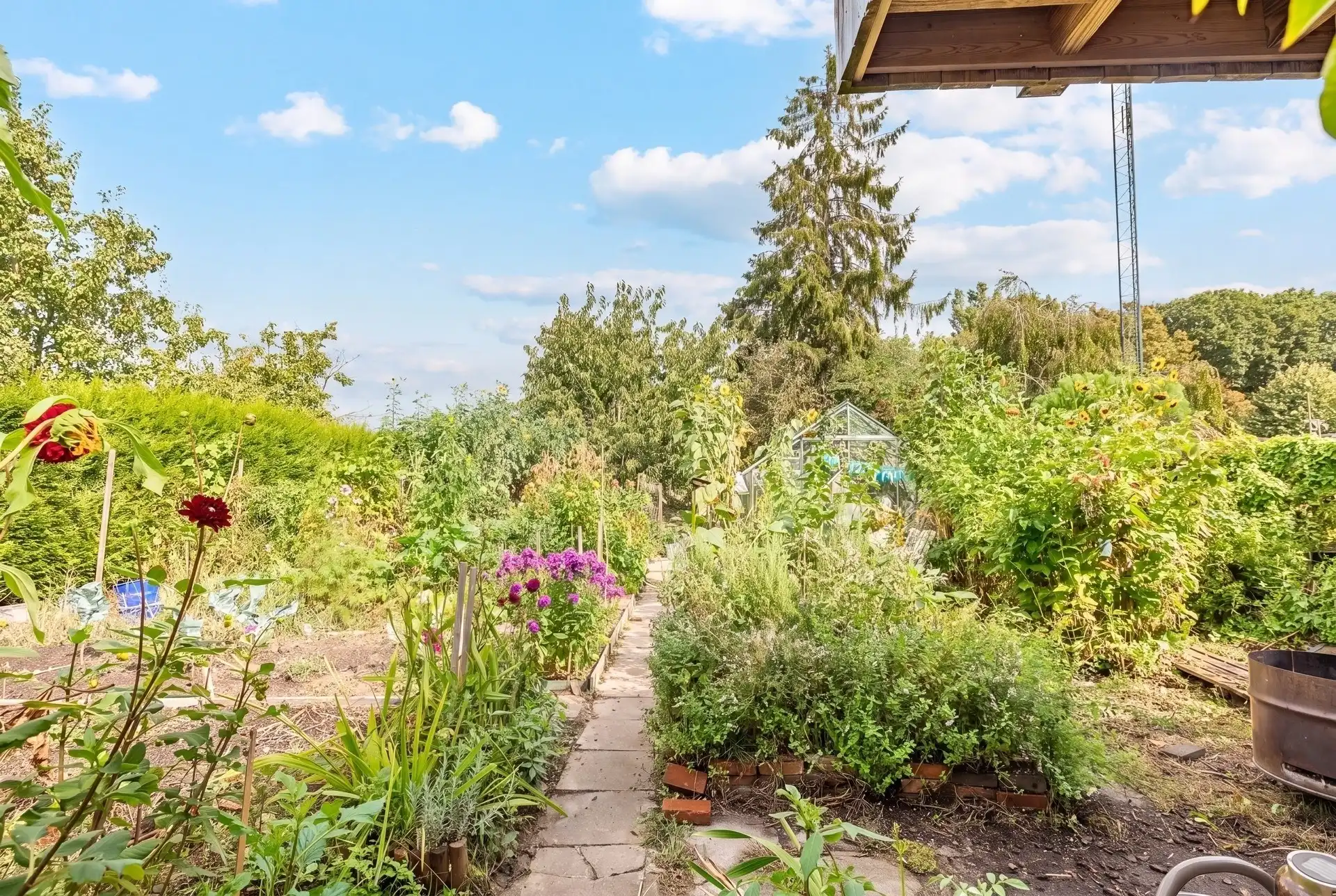 Interessante woning met prachtige tuin in Wichelen. foto 29