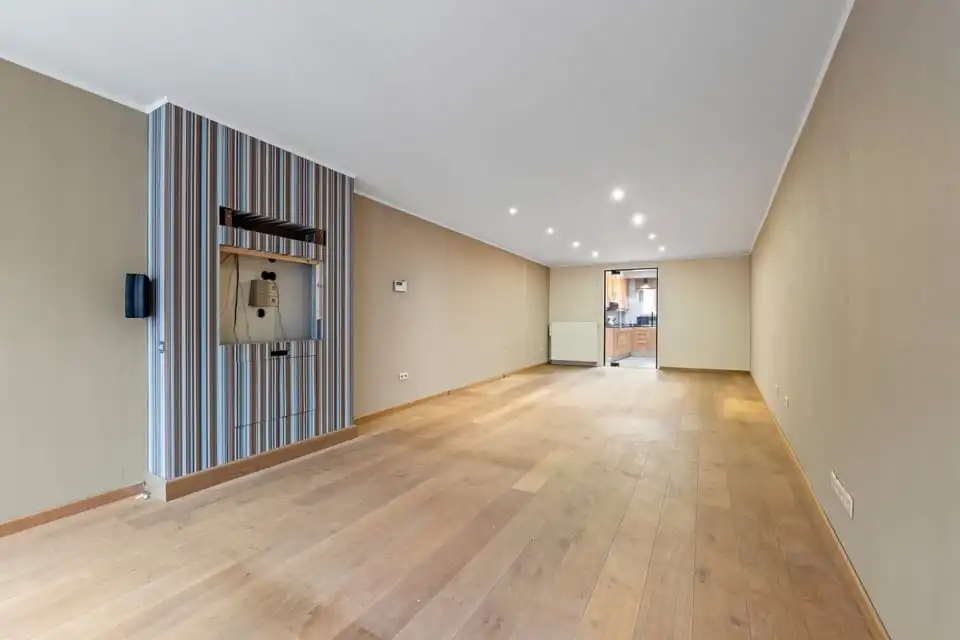 Charmant handelshuis op toplocatie in het hart van de Tongerse winkelstraat foto 8