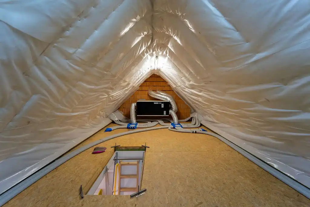 RUIM HANDELSHUIS MET WOONST TE SPALBEEK (HASSELT) foto 23