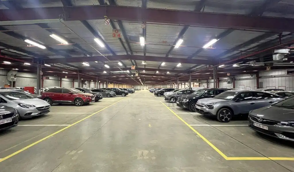 Loods te huur in industriepark-Noord te Sint-Niklaas foto 3