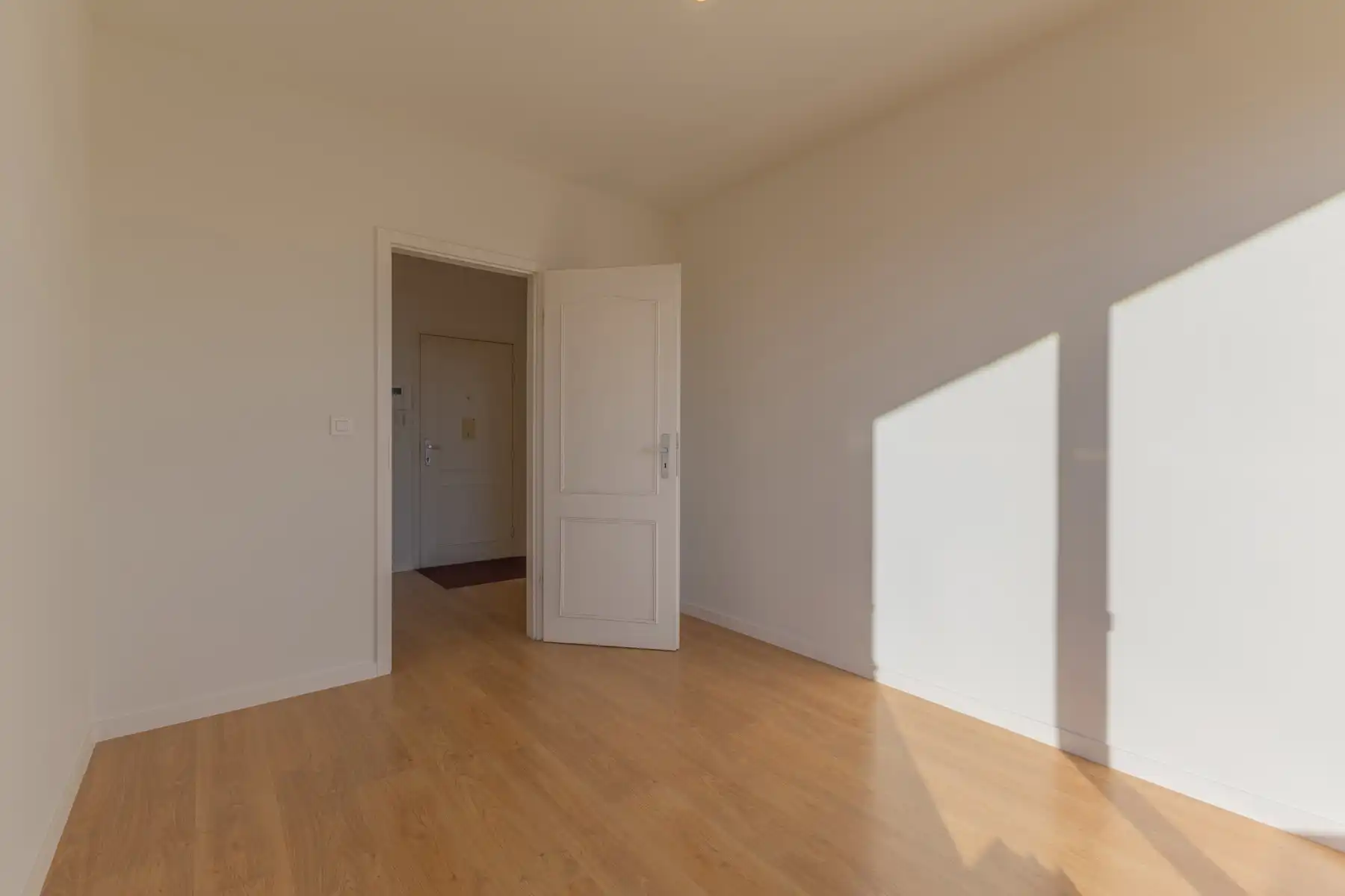 Vernieuwd appartement met 2 slaapkamers en een groot terras foto 13