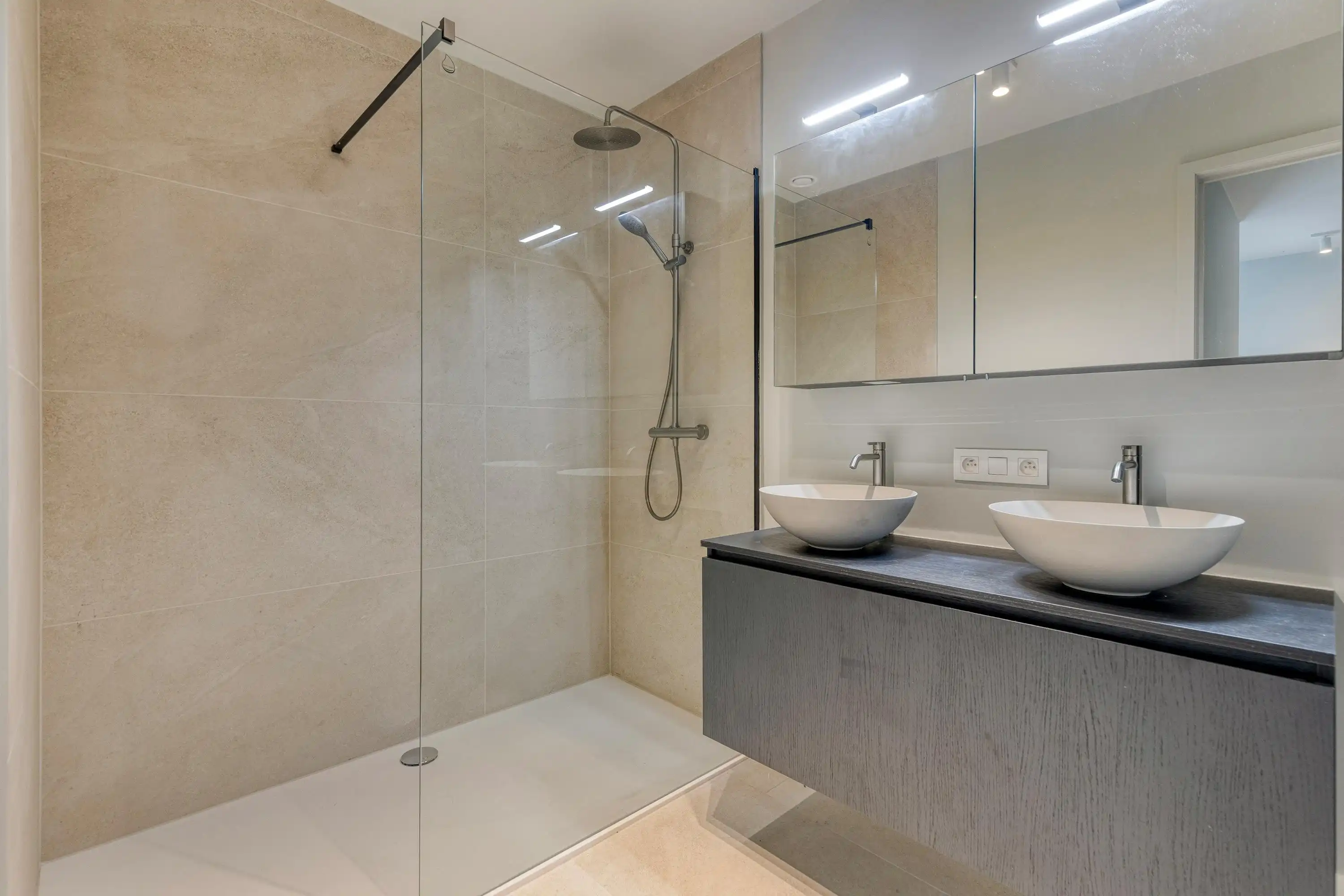 Penthouse te koop aan het water in centrum Veurne foto 14