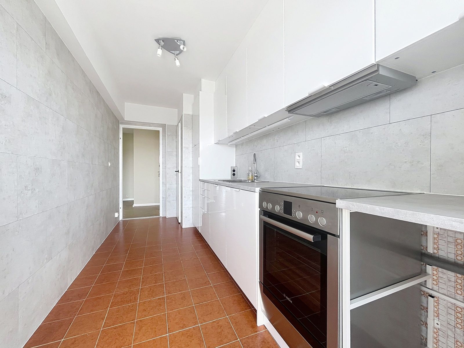Vernieuwd app met 2 slpks en balkon foto 7