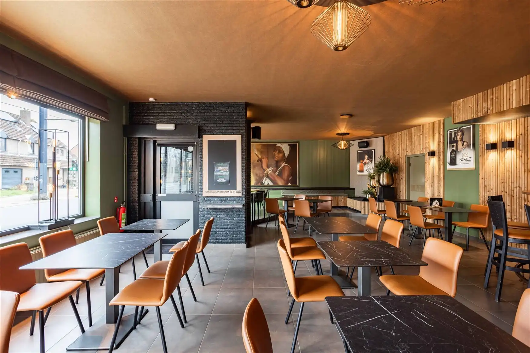 Horeca-eigendom met bovenliggend appartement foto 3