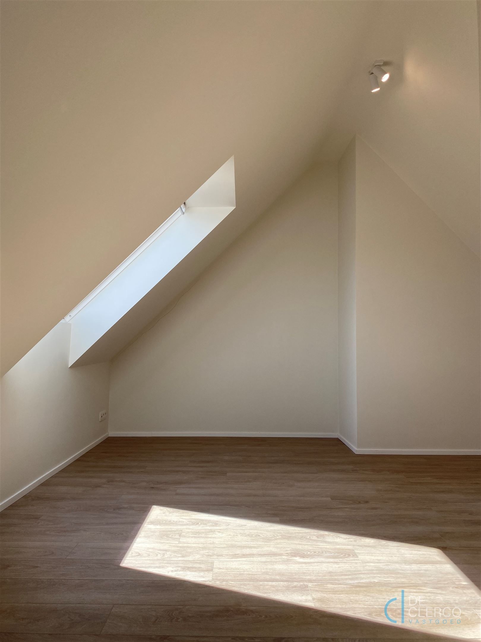 Prachtig duplex appartement TE HUUR op toplocatie in Lochristi! foto 19