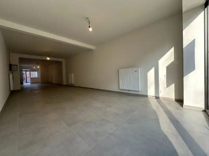 Handelspand in hartje Houthalen foto 2