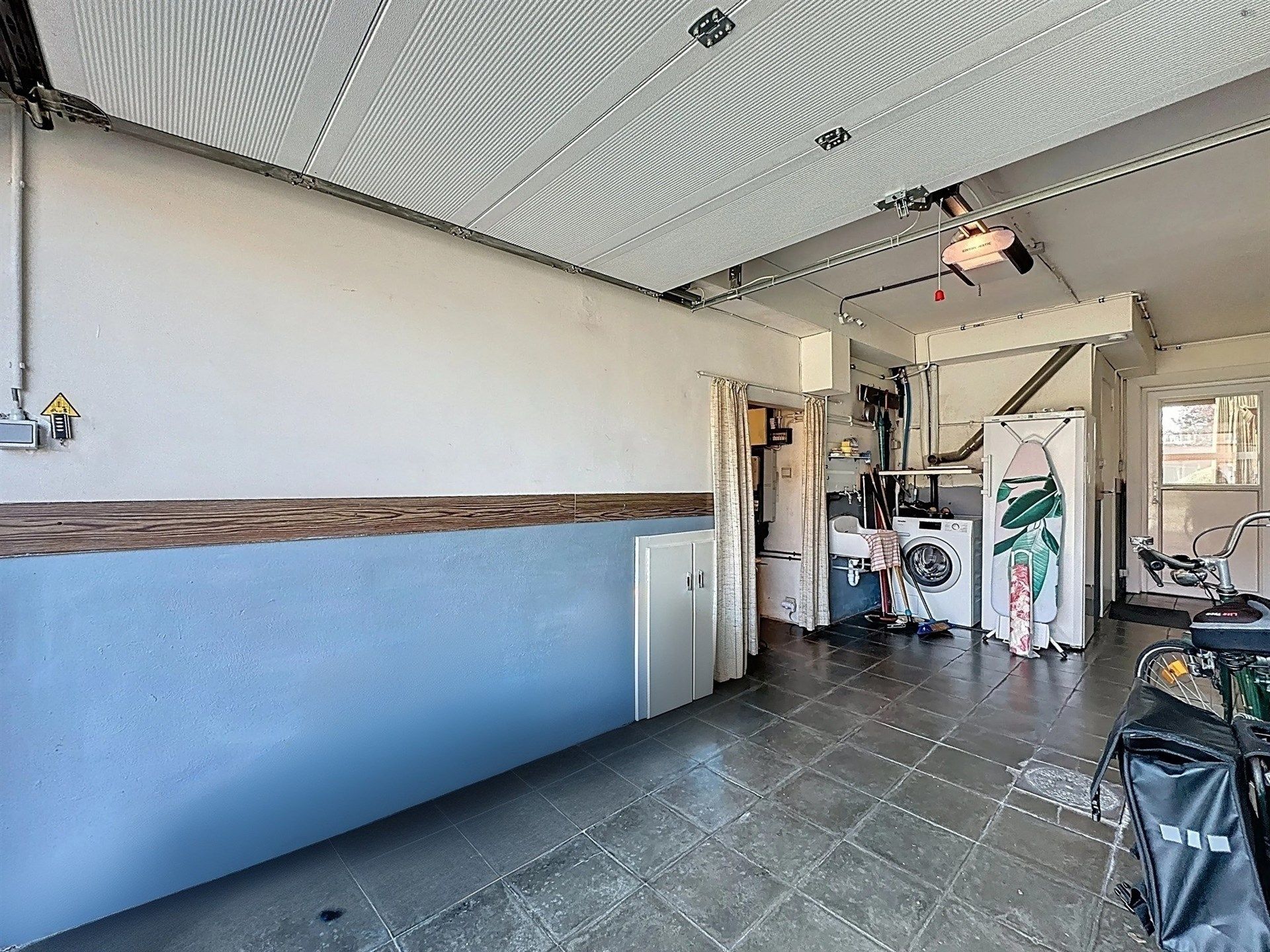 Instapklare gezinswoning met garage, 5 slaapkamers en gezellige tuin op 450m²! foto 19