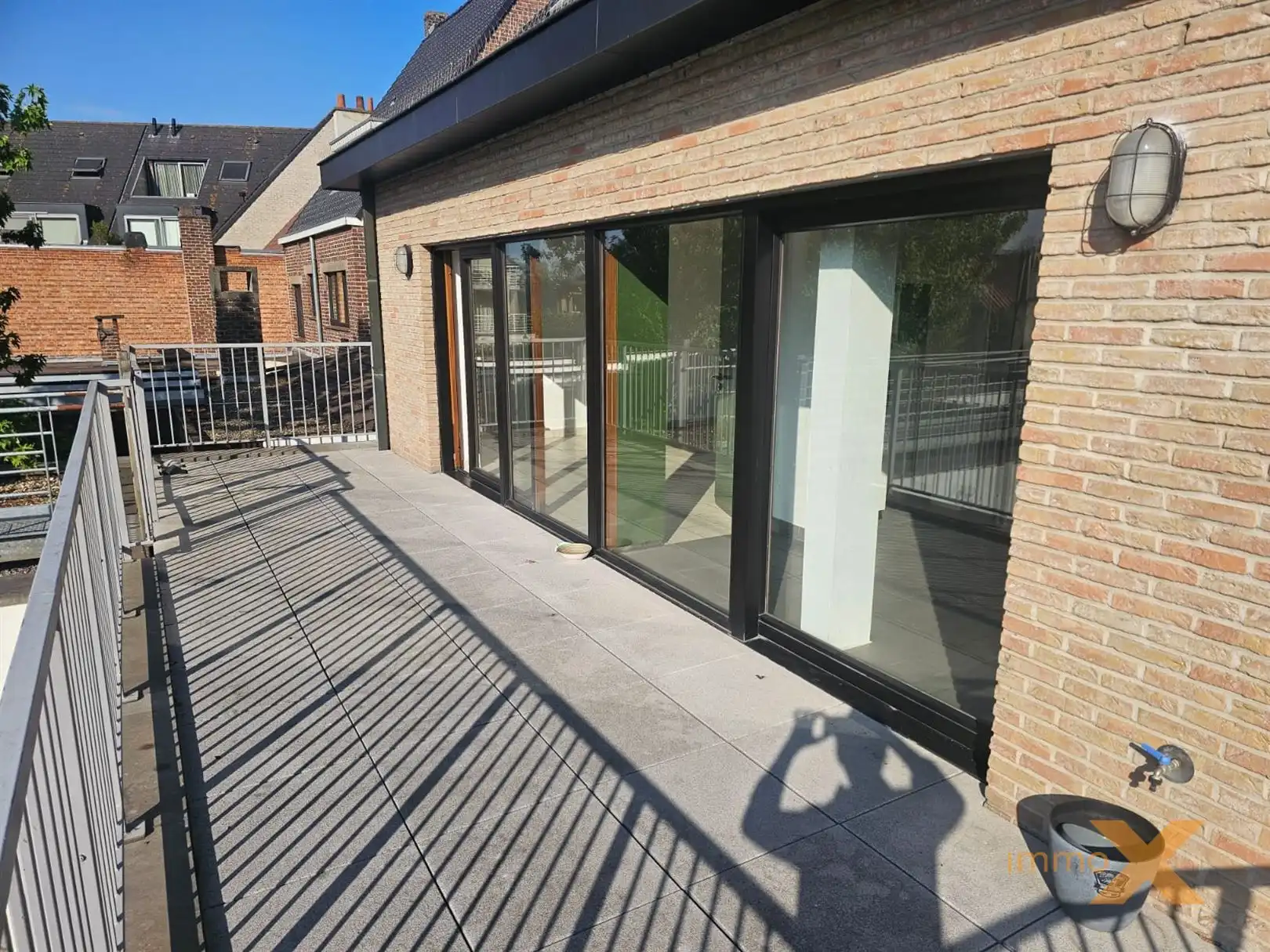 GROOT DUPLEXAPPARTEMENT MET RUIM TERRAS EN GARAGE foto 8