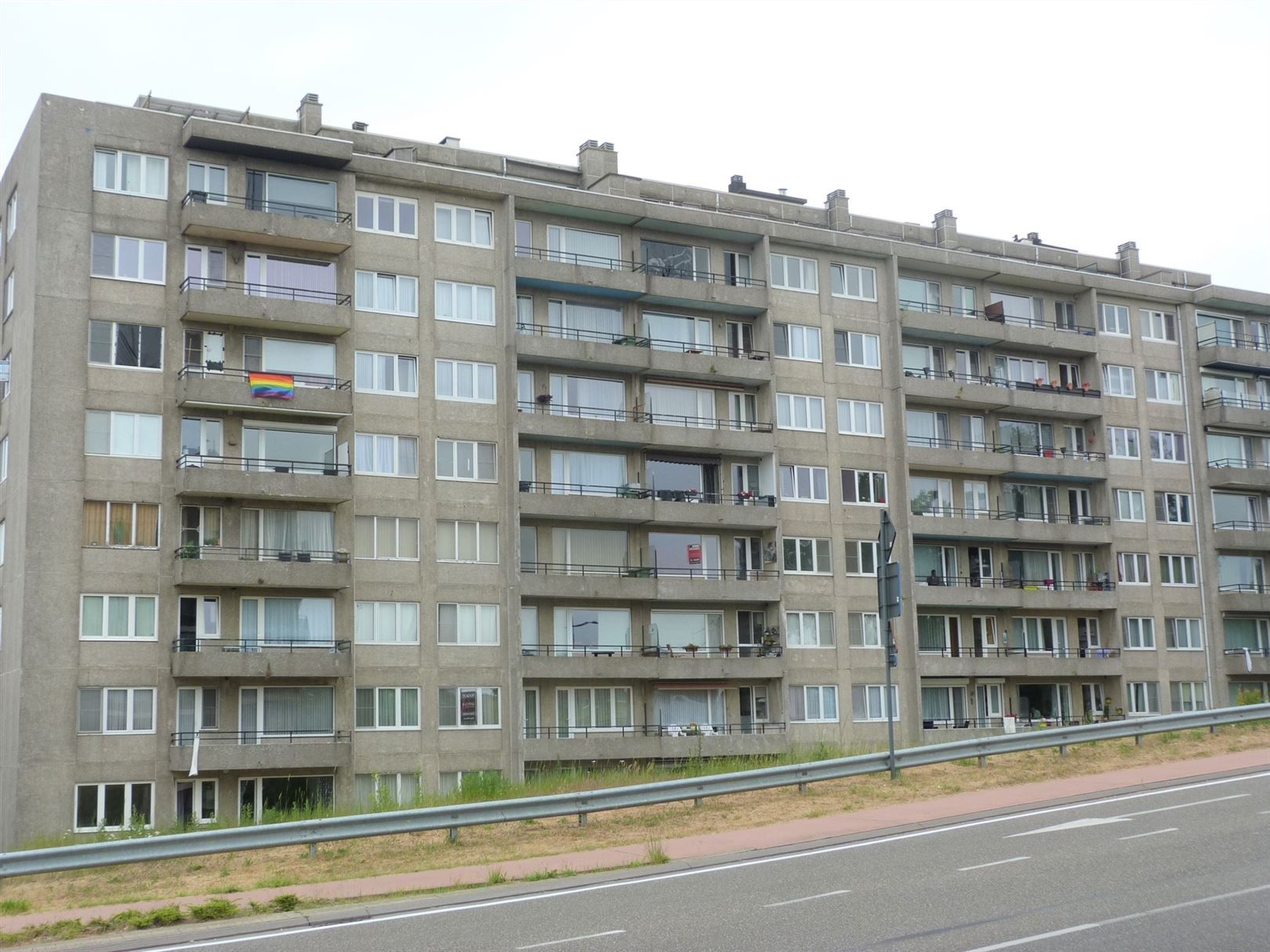 Appartement foto {{pictureIndex}}