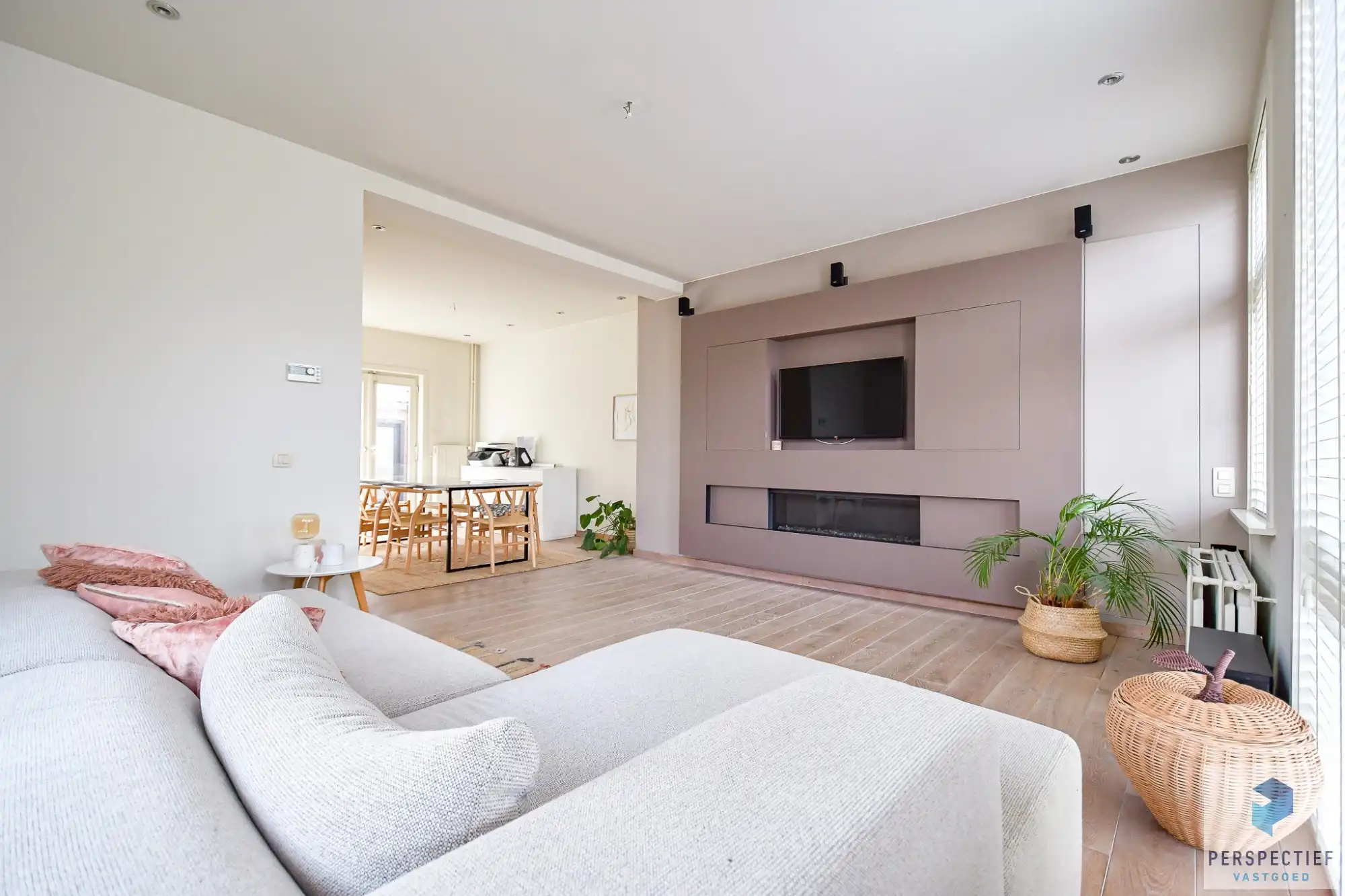 Lichtrijk appartement met 3 slaapkamers, garage en terras foto 3