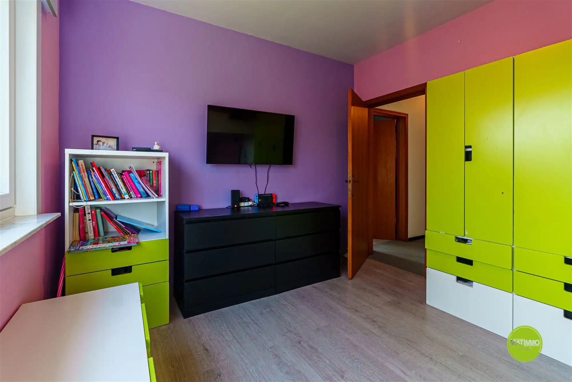 Gerenoveerde, instapklare gezinswoning met 5 slaapkamers foto 18