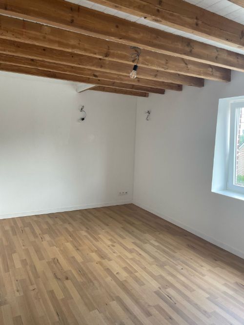 Energiezuinige halfopen bebouwing met grote tuin te huur in Zwalm foto 22