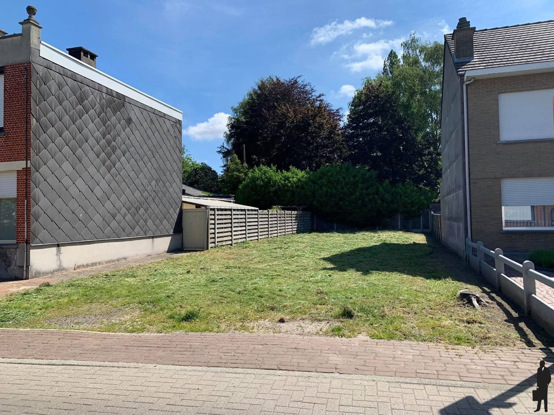 Ruime nieuwbouwwoning te koop op een top ligging in het centrum van Kessel. foto 6