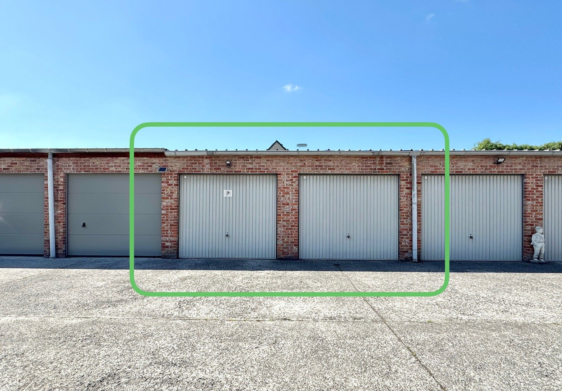 INSTAPKLARE WONING MET 3 SLPKS, TUIN & DUBBELE GARAGE foto 18