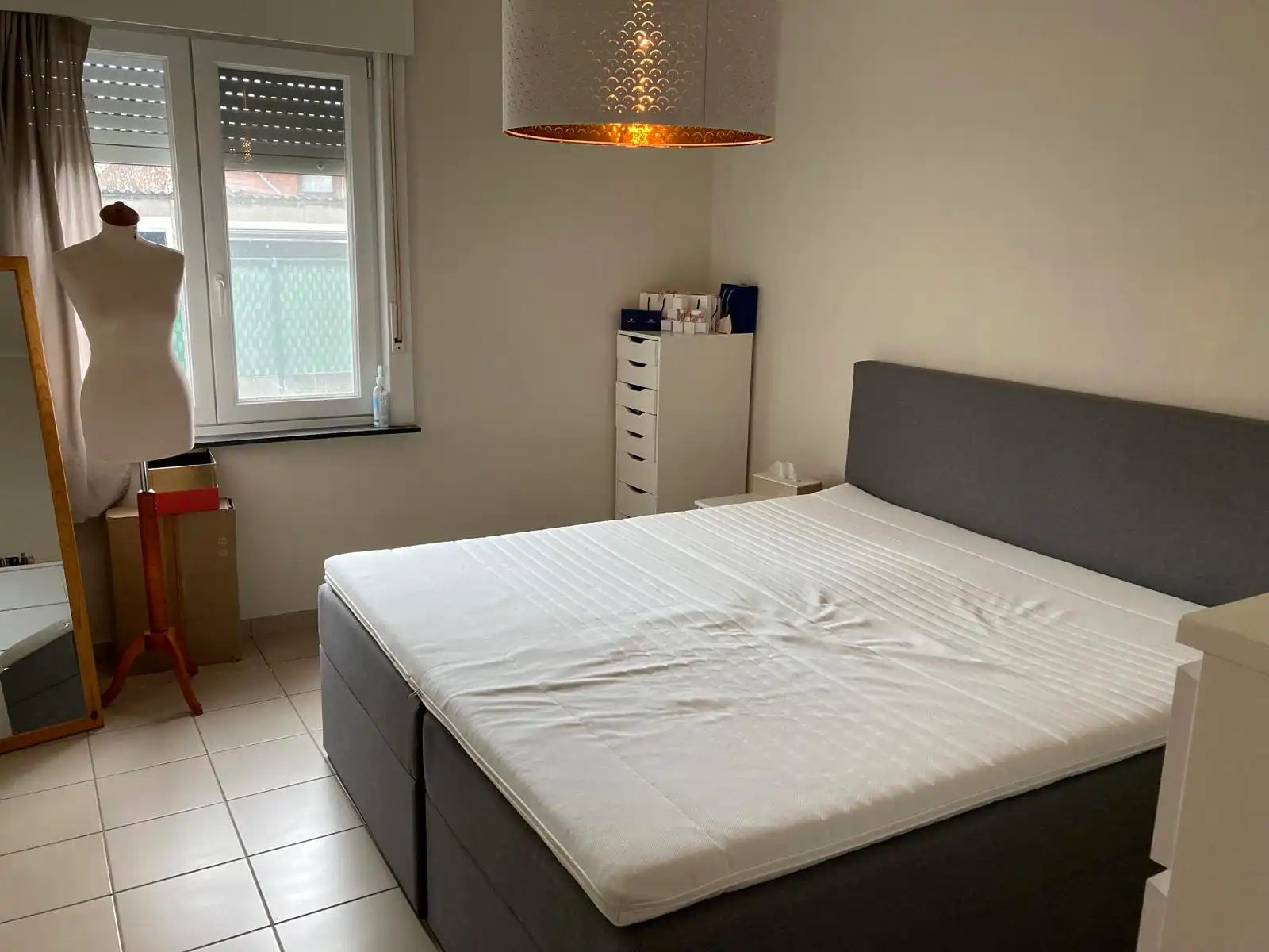 SCHELLEBELLE - Gelijkvloers appartement met tuintje. foto 11