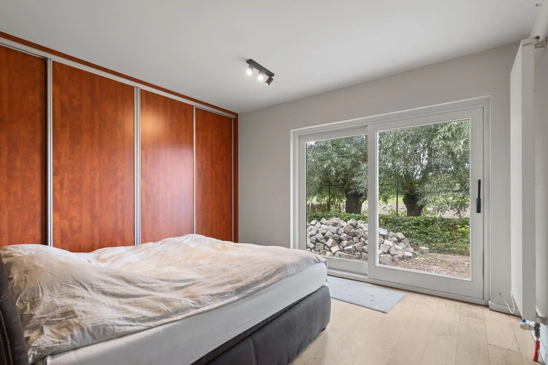 Unieke hoeve met bijgebouw op 19.459 m² grond, verscholen in het groen foto 11