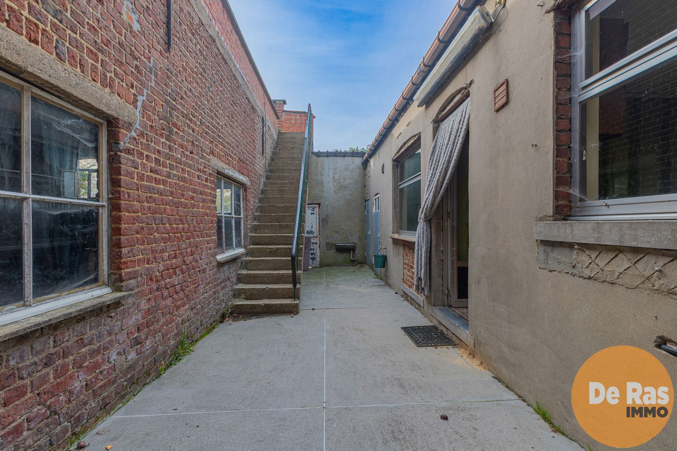 ZONNEGEM – Solide renovatiewoning met atelier/werkplaats  foto 13