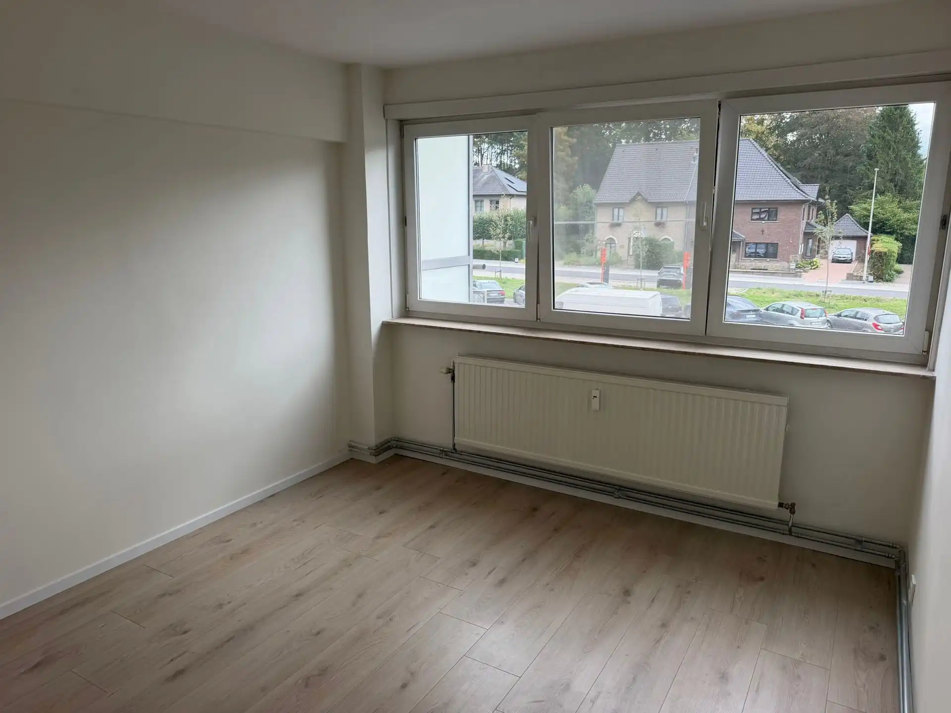 GENK te koop: gerenoveerd appartement met 2 slaapkamers foto 10