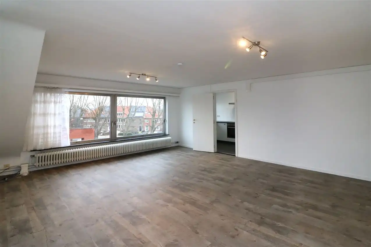 Vernieuwd app. met 1 slpk. op wandelafstand van centrum foto 4