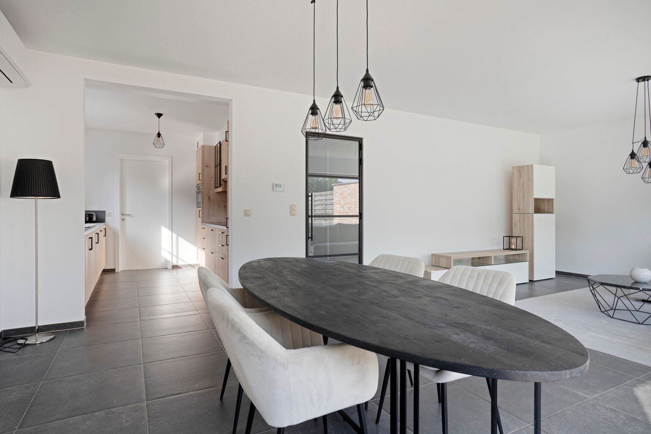 BEN woning met 4 slaapkamers, tuin & garage op toplocatie foto 5