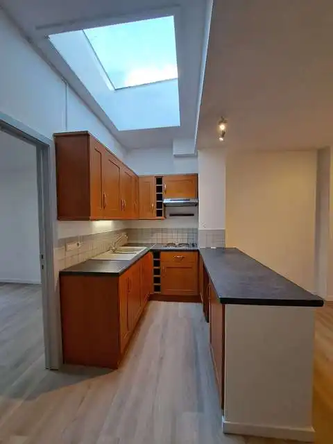 Ruim 1-slaapkamerappartement met Terras te huur in Brugge foto 5
