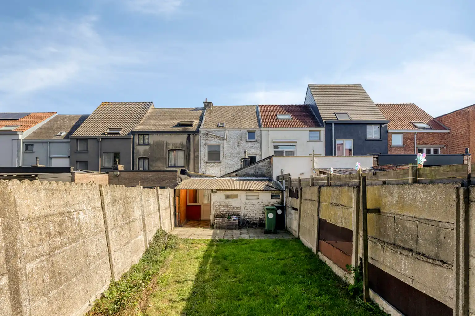 Karaktervolle tweegevelwoning in zeer gegeerde wijk foto 14
