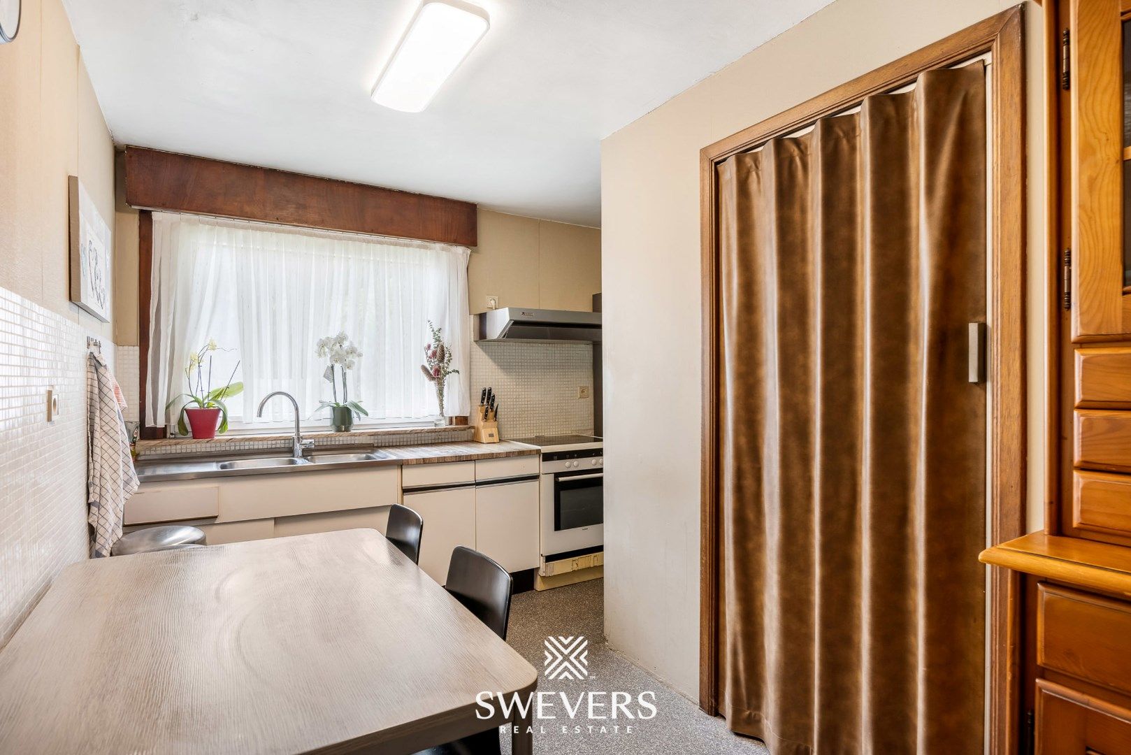 Te renoveren parel op toplocatie in Beringen foto 10