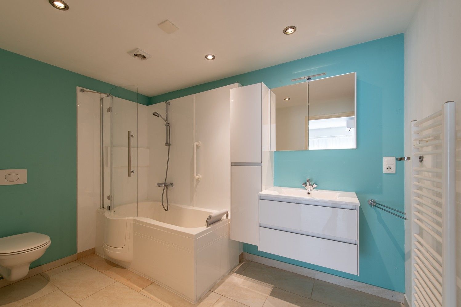 Gelijkvloers 1 slaapkamer-appartement met eigen stadstuin in hartje Genk foto 19