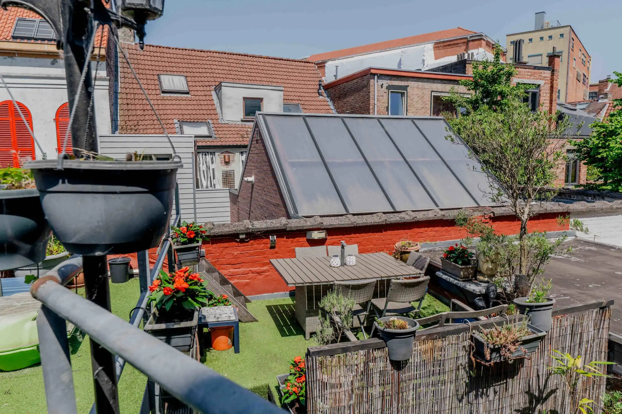 Karaktervol herenhuis op unieke locatie met buitenruimte foto 14