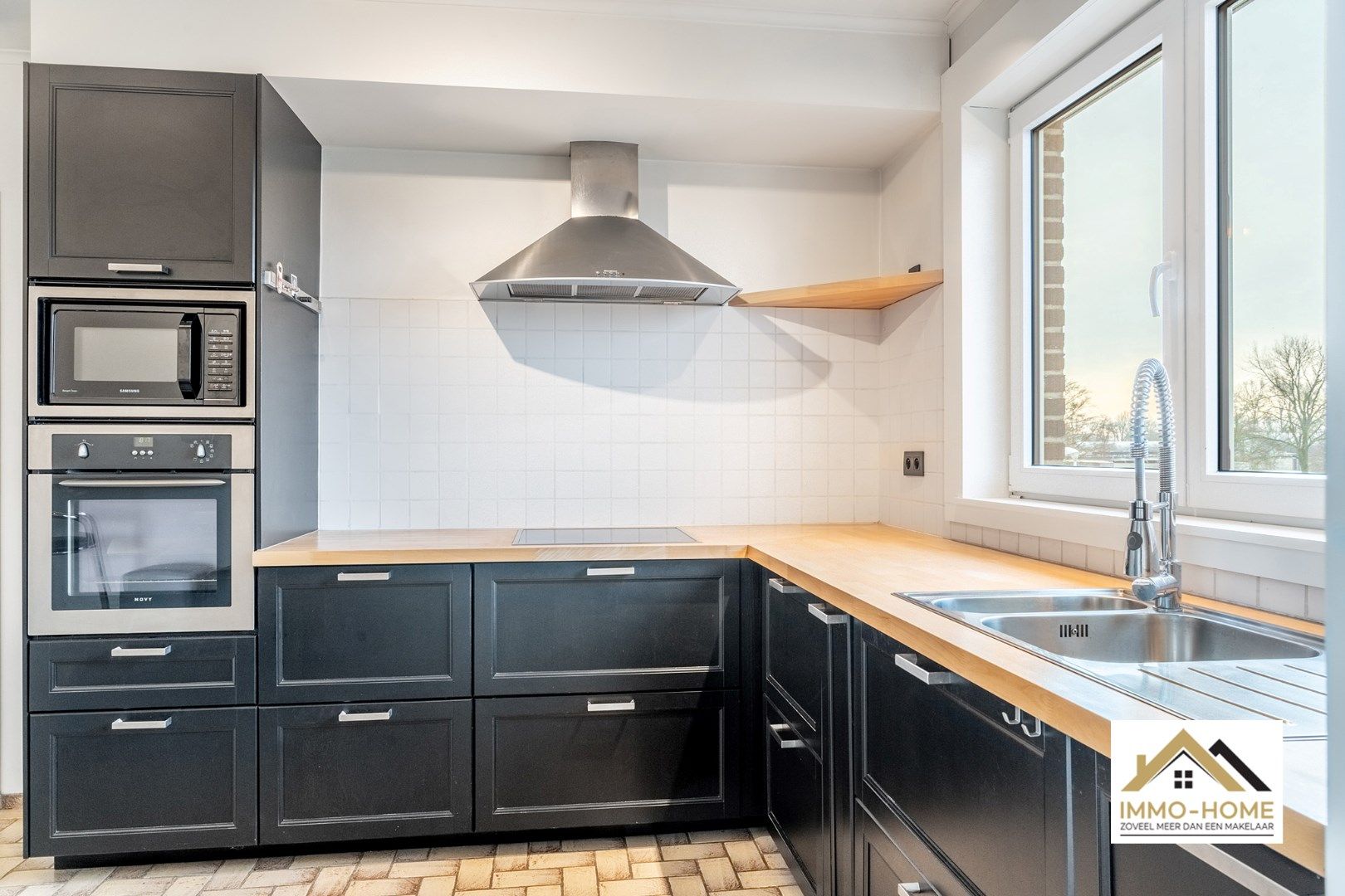 Instapklaar appartement op topligging te Deinze! foto 7