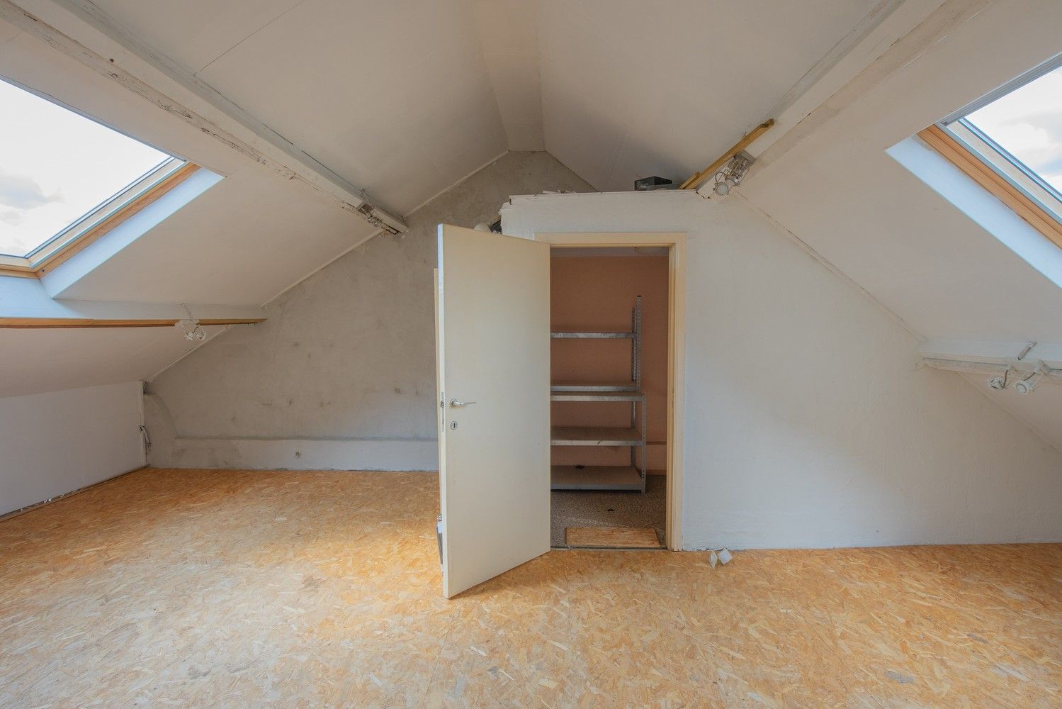 Te renoveren statige woning met authentieke charme in Scherpenheuvel foto 16