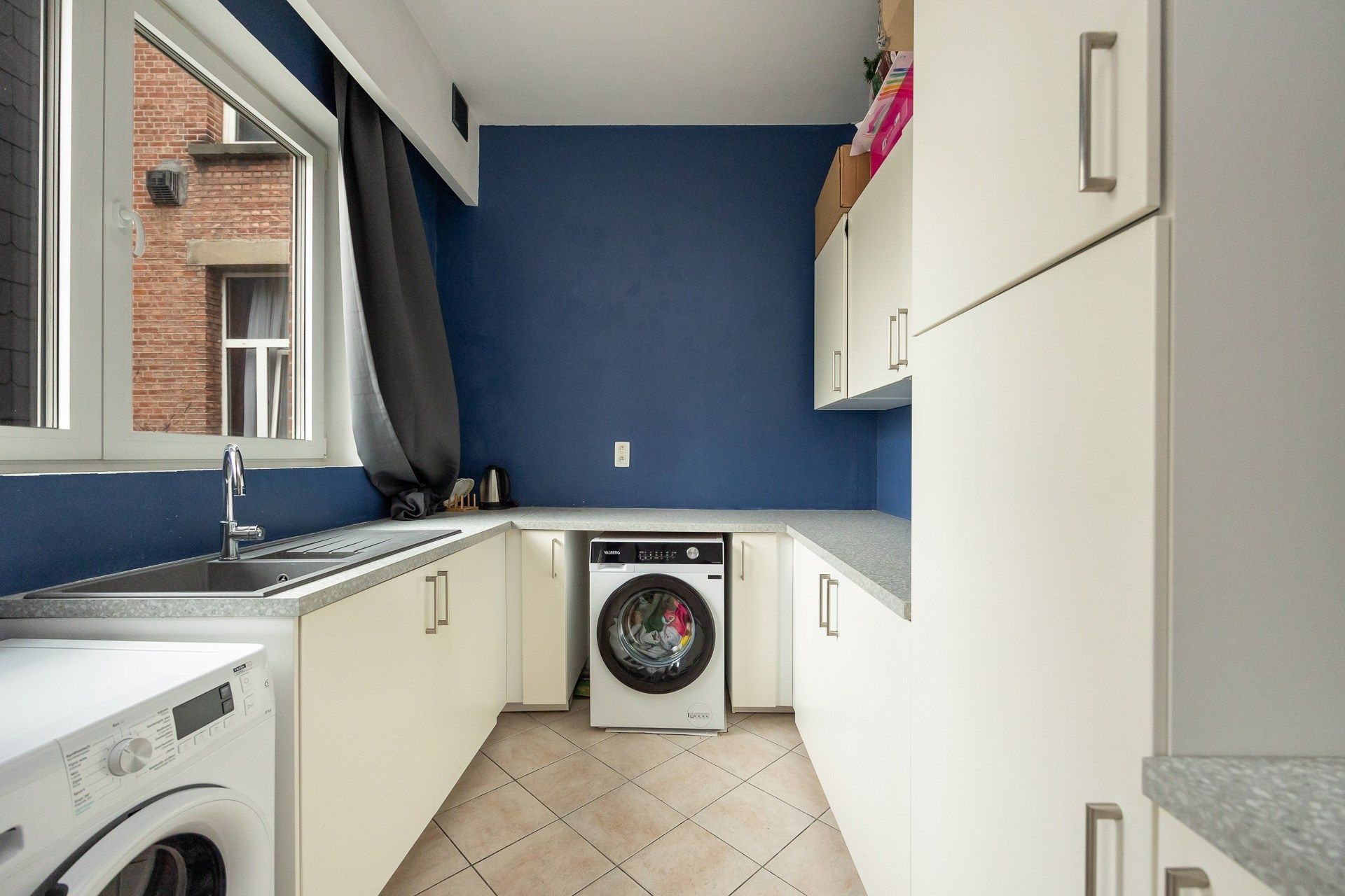 Ruime, instapklare gezinswoning met authentieke elementen in Berchem foto 43