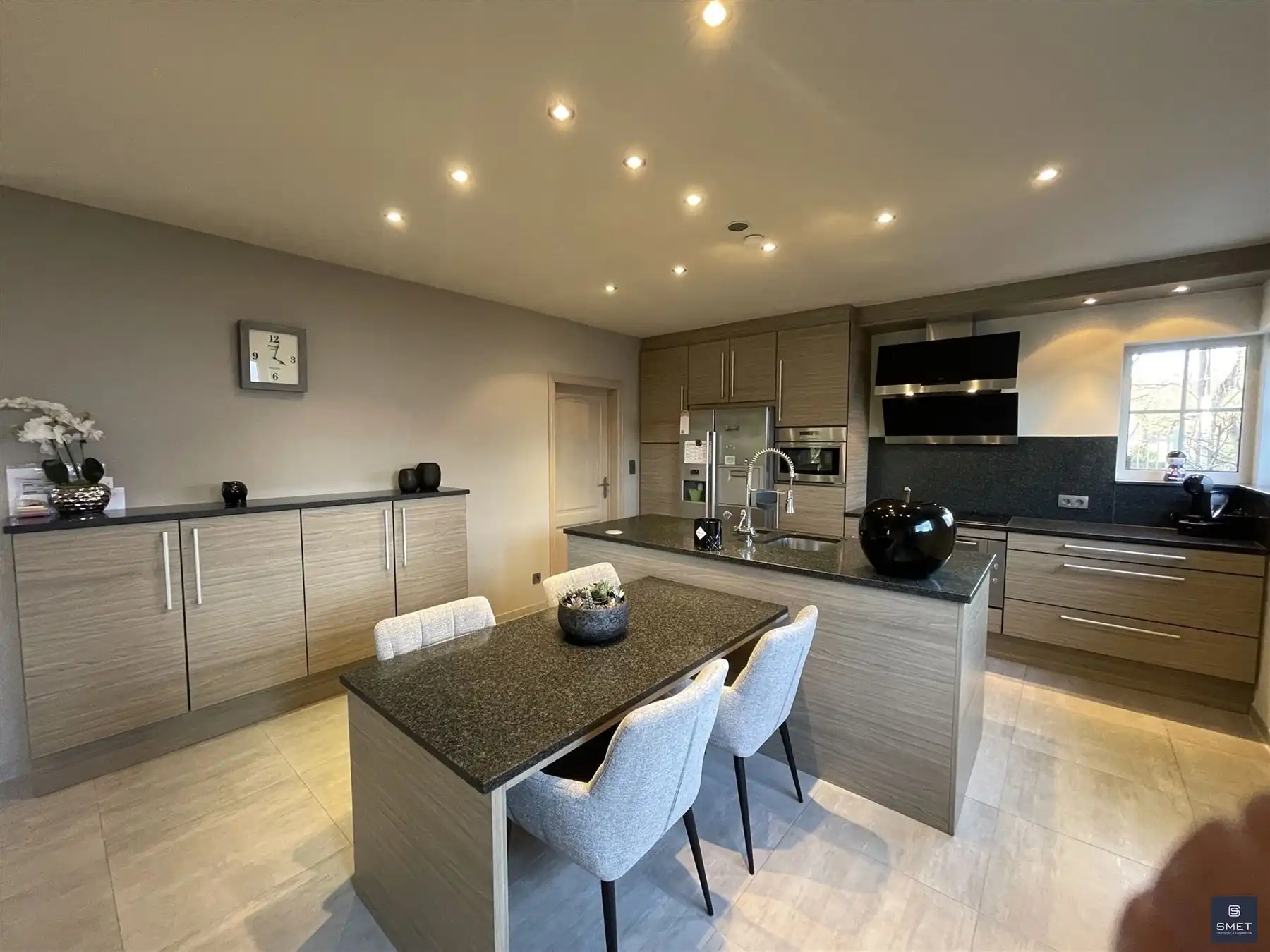 PRACHTIGE VILLA MET 4 SLPKS EN DUB GARAGE foto 8