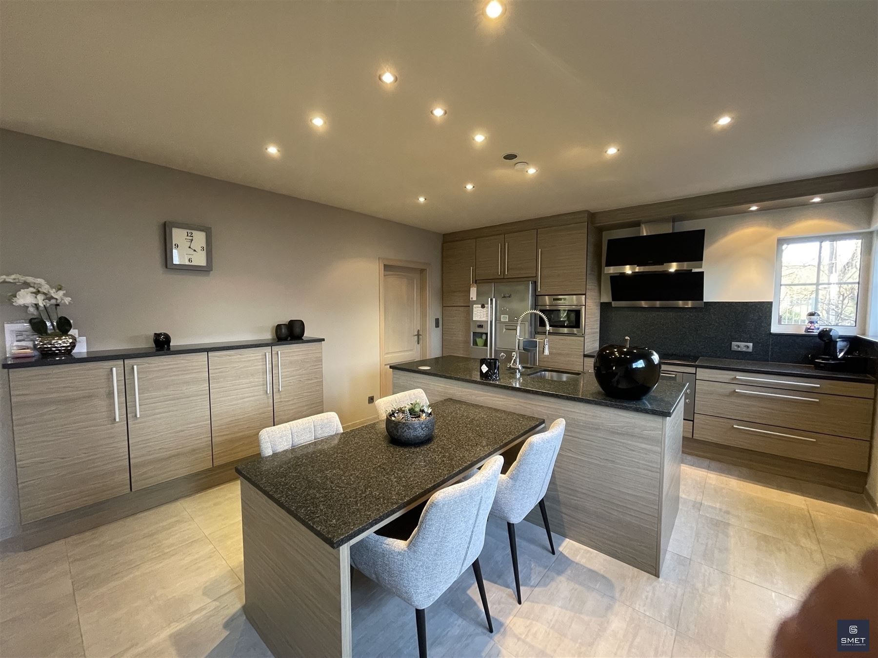 PRACHTIGE VILLA MET 4 SLPKS EN DUB GARAGE foto 8