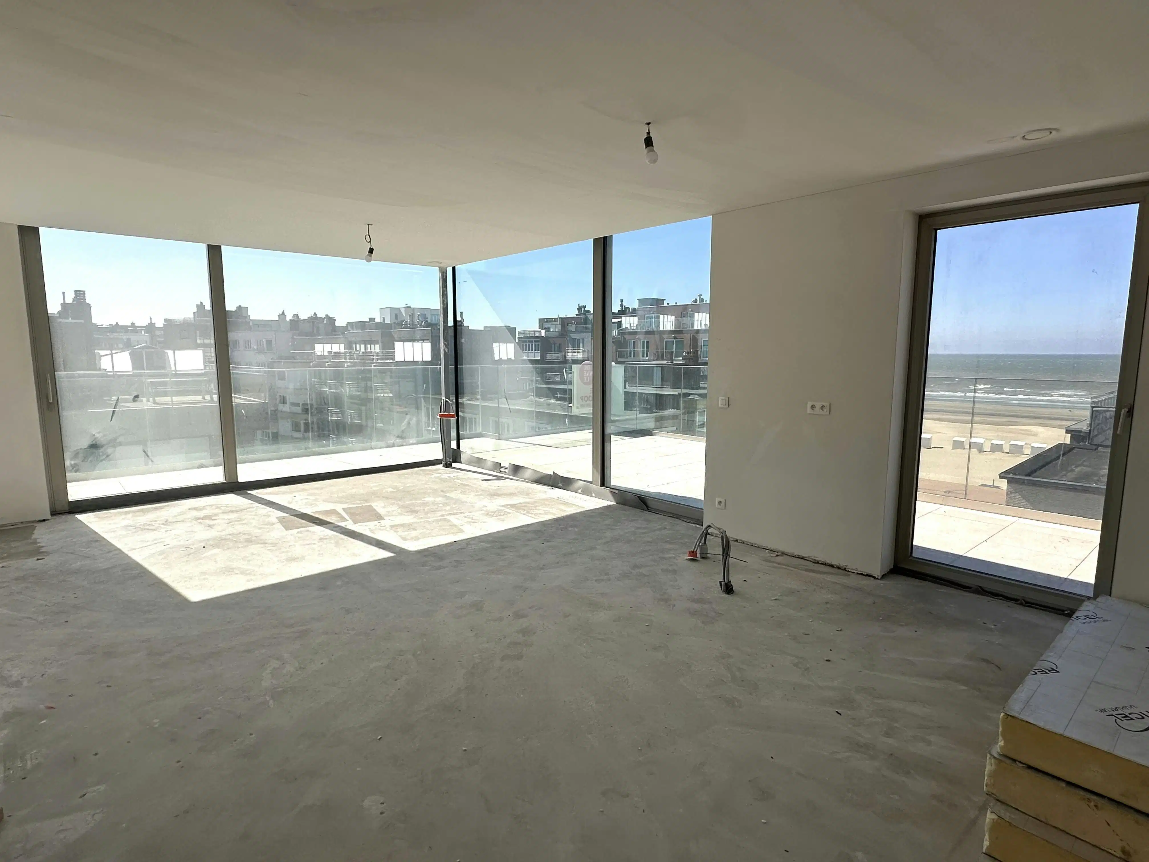 Exclusieve penthouse met 3 slaapkamers en frontaal zeezicht! foto 8