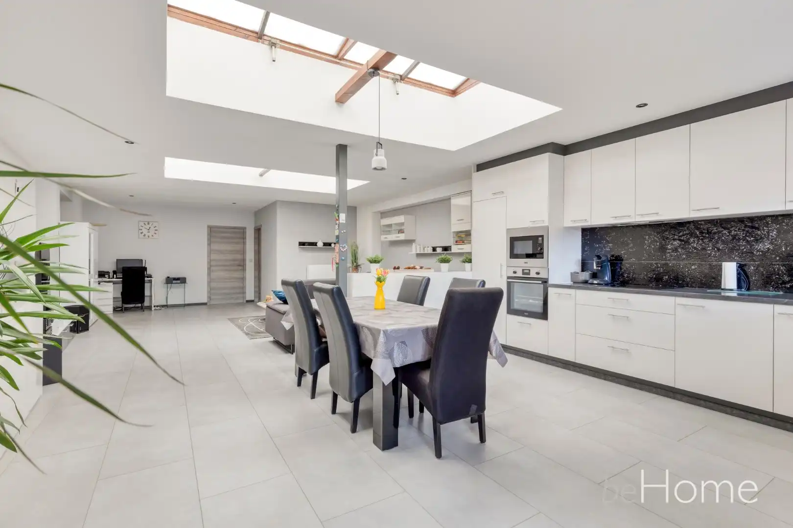 Instapklare woning met 2 slpk, garage en ZW-gerichte tuin foto 11