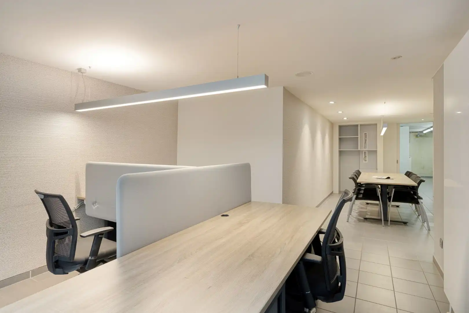 Instapklaar handelspand met ruime kelder en voldoende parking in het centrum van Geel ! foto 18