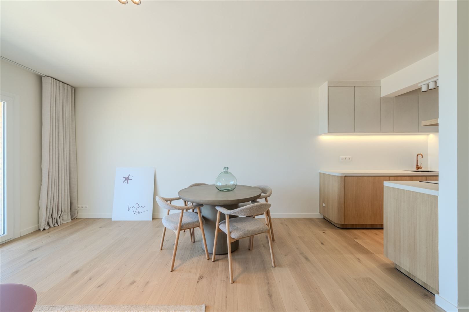 gerenoveerd appartement met zee en duinzicht foto 12