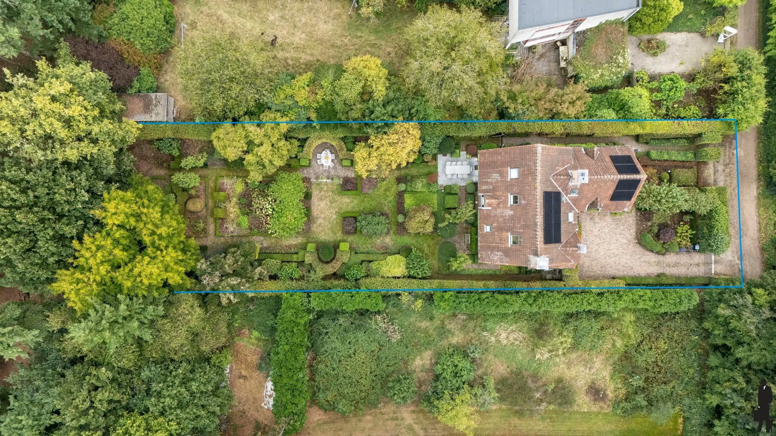 Villa met kantoor en 5 slpk. in groene rand van Turnhout foto 42