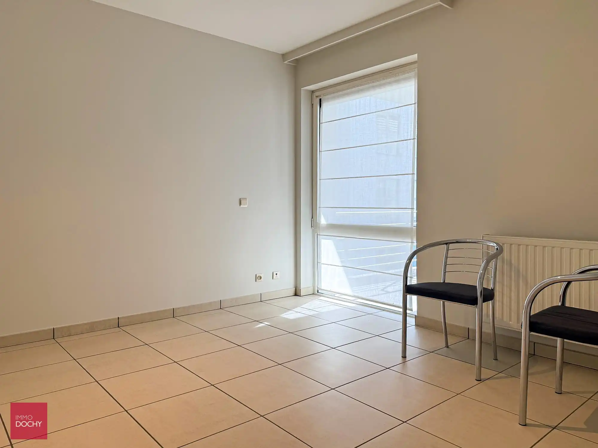 Volledig opgeschilderd ruim appartement op mooie ligging | Potegemstraat foto 6