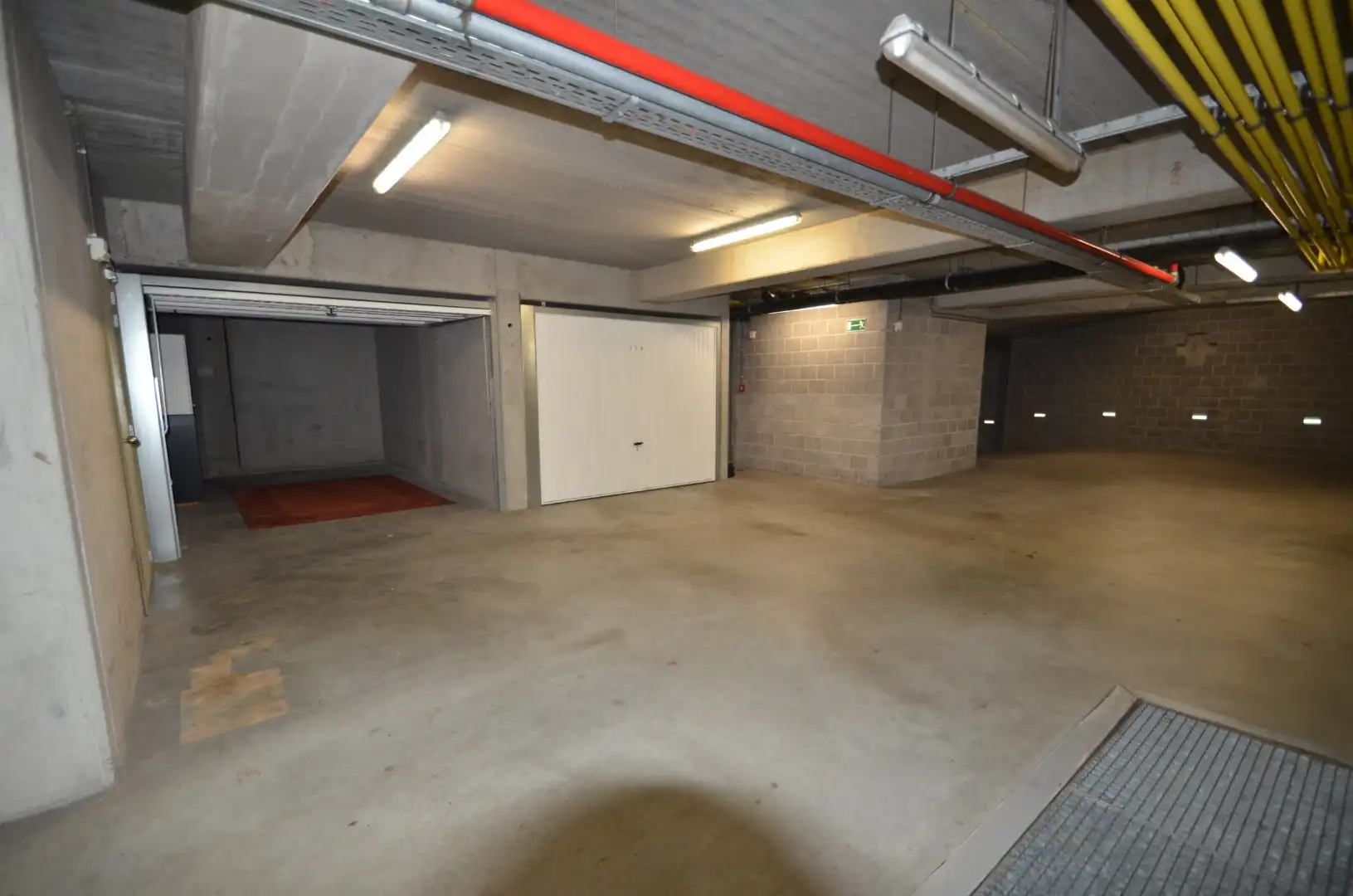 Garagebox voor opslag of autostalling foto 6