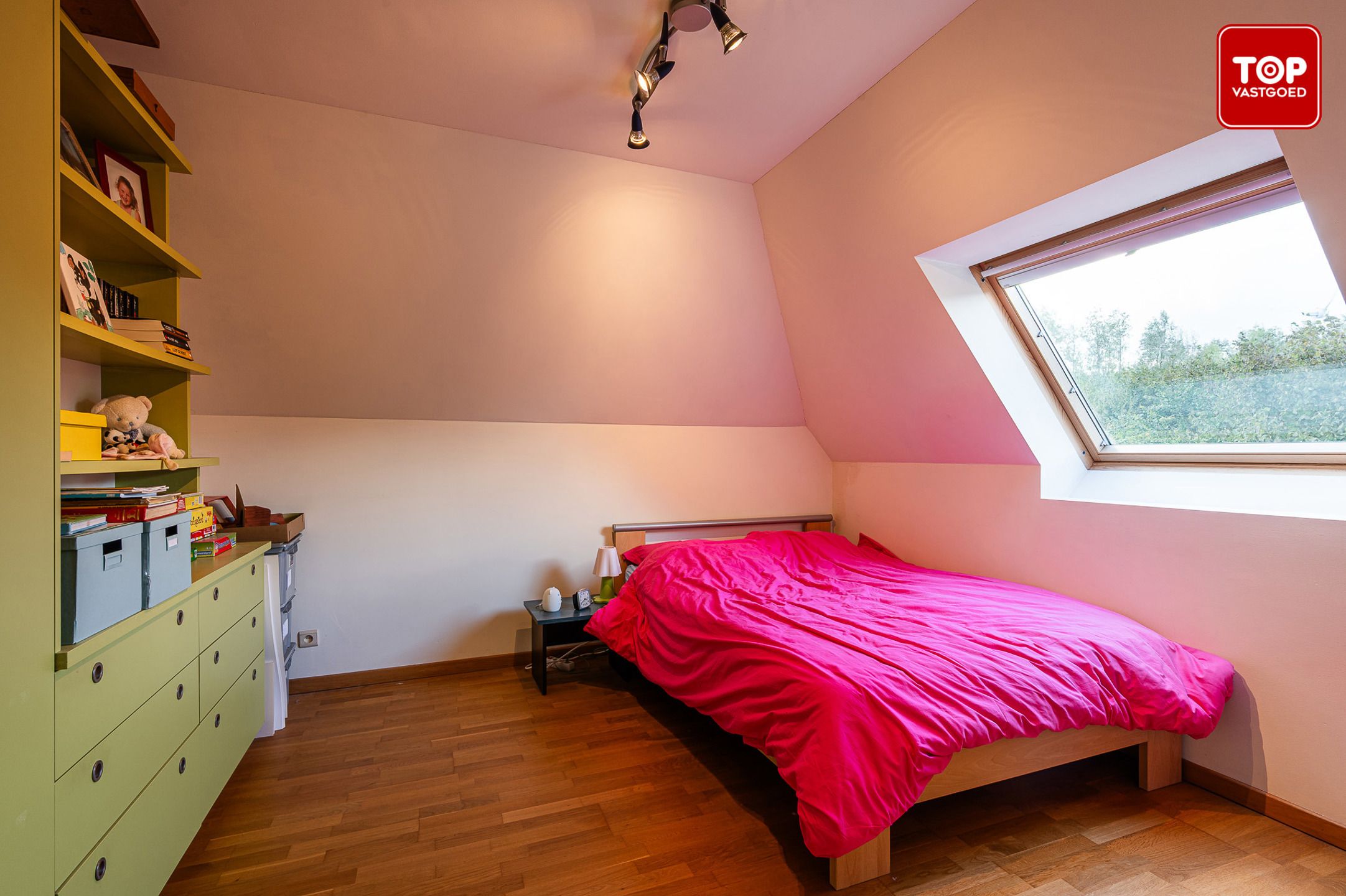 Instapklare woning in rustige straat met 3 slaapkamers, tuin en garage.  foto 13