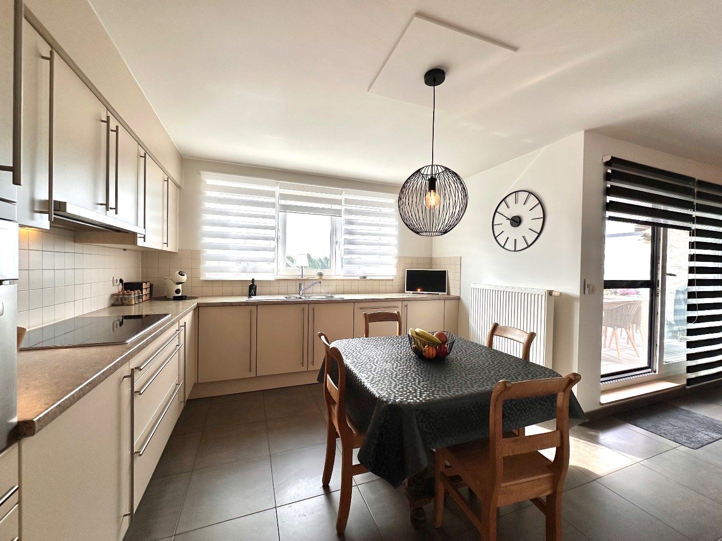 Stijlvol duplexappartement met garage, 2 terrassen en energiezuinig karakter in Kortessem foto 10